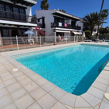 8i Ocean Front Playa 4 アパート *